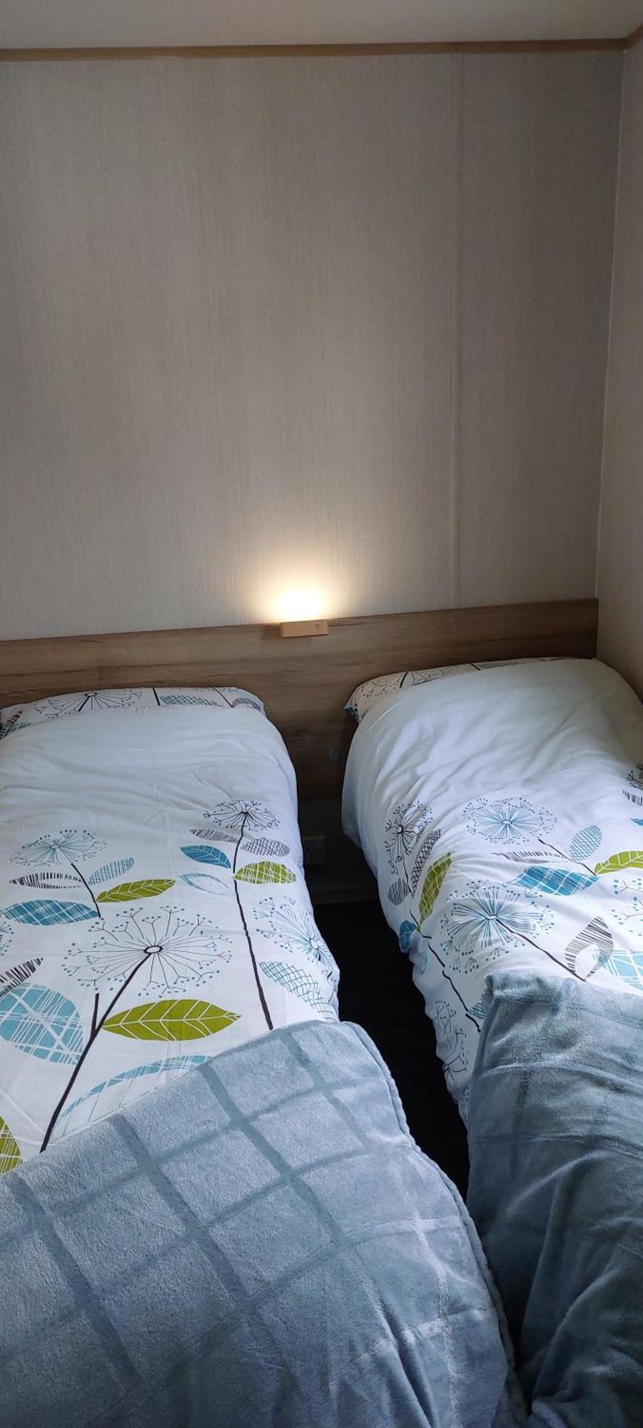 Bird'S Bay Cresswell Towers 호텔 외부 사진